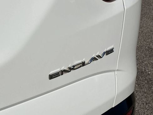 Used 2019 Buick Enclave Essence image 7