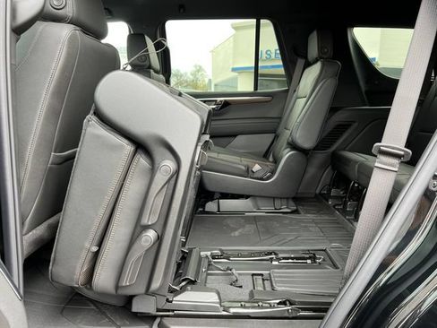 New 2026 Chevrolet Tahoe High Country AWD/4WD image 6