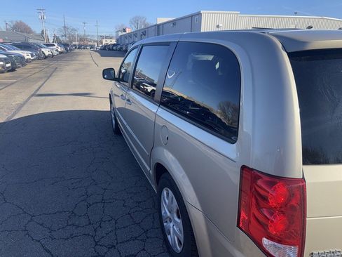 Used 2013 Dodge Grand Caravan SE image 5