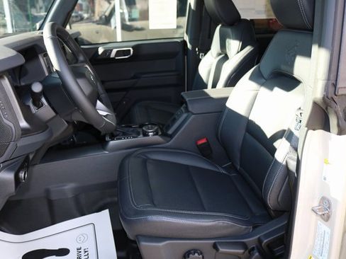 New 2025 Ford Bronco Big Bend w/ Black Diamond Package image 16