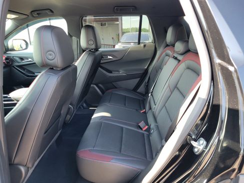 Used 2026 Chevrolet Equinox RS FWD image 12
