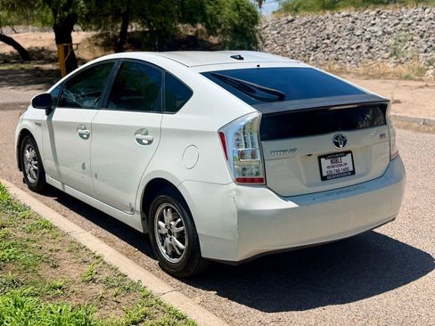 Used 2010 Toyota Prius One FWD image 3