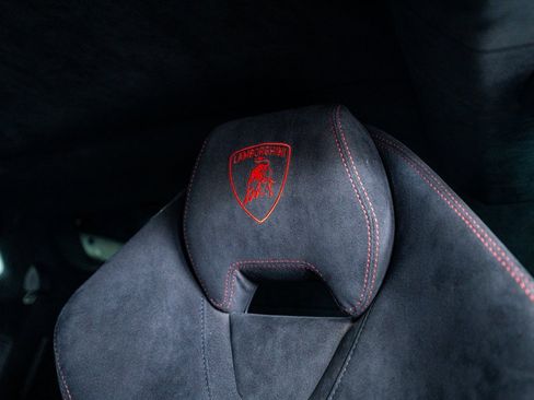 Used 2018 Lamborghini Huracan Performante image 49