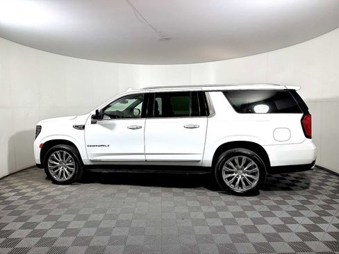 Used 2023 GMC Yukon XL Denali image 4