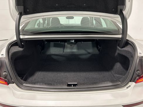 Used 2024 Volvo S60 B5 Plus image 29