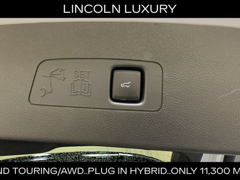 Used 2025 Lincoln Corsair Grand Touring w/ Towing Package AWD/4WD image 19
