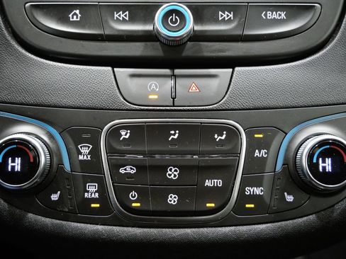 Used 2024 Chevrolet Malibu LT image 19