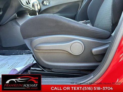 Used 2015 Nissan Juke S image 12