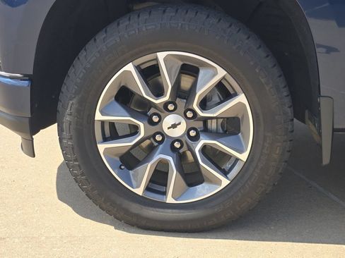 Used 2021 Chevrolet Silverado 1500 RST AWD/4WD image 27