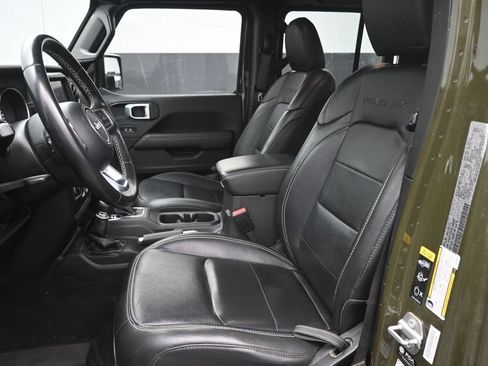 Used 2022 Jeep Gladiator Overland w/ Popular Equipment Package AWD/4WD image 19