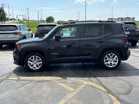 Used 2016 Jeep Renegade Latitude FWD image 8