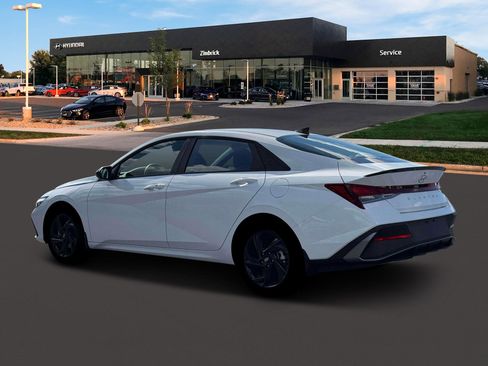 New 2026 Hyundai Elantra Sport FWD image 4
