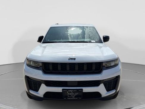 New 2026 Jeep Grand Cherokee Limited image 9