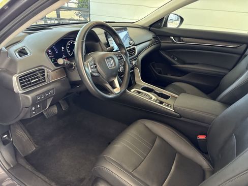 Certified 2021 Honda Accord Touring image 2