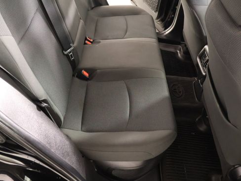 Used 2021 Toyota RAV4 LE AWD/4WD image 13