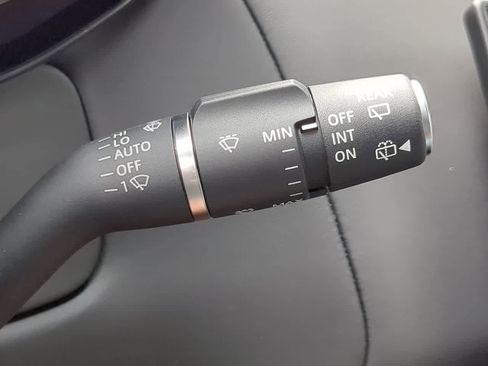 Used 2025 Land Rover Range Rover Sport Dynamic SE image 28