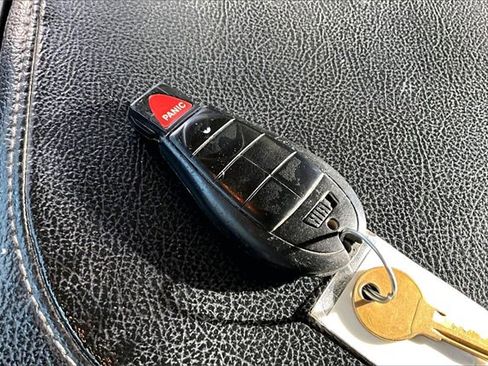 Used 2018 RAM 1500 Classic SLT image 31