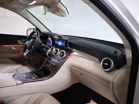 Used 2020 Mercedes-Benz GLC 300 4MATIC image 54