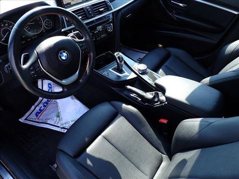 Used 2018 BMW 330i xDrive Sedan AWD/4WD image 10