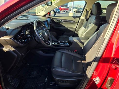 Used 2023 Buick Envision Essence image 22