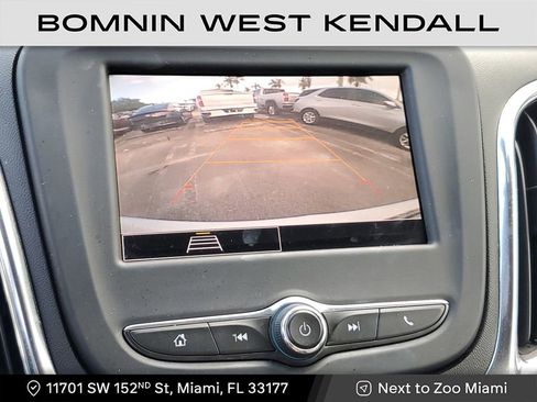 Used 2022 Chevrolet Equinox LS image 25