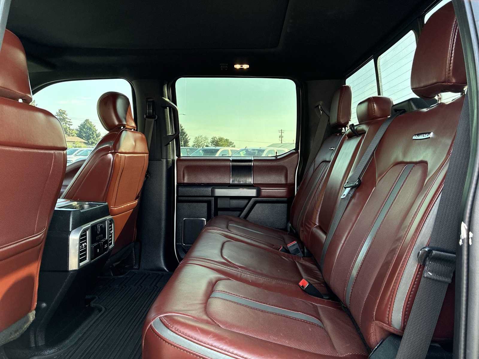 Used 2019 Ford F350 Platinum w/ Platinum Ultimate Package AWD/4WD image 24