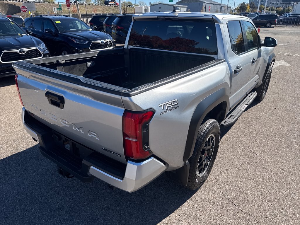 Used 2026 Toyota Tacoma TRD Off-Road AWD/4WD image 8
