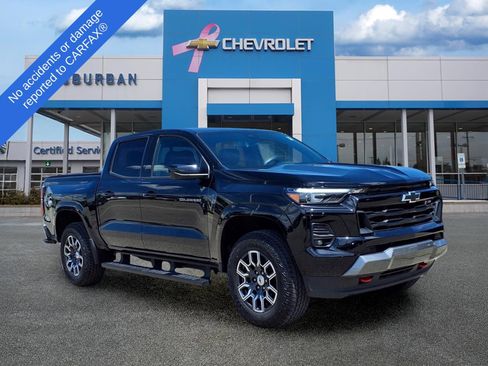 Used 2023 Chevrolet Colorado Z71 w/ Z71 Convenience Package 2 AWD/4WD image 3