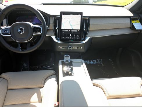 New 2026 Volvo XC90 B5 Core AWD/4WD image 17