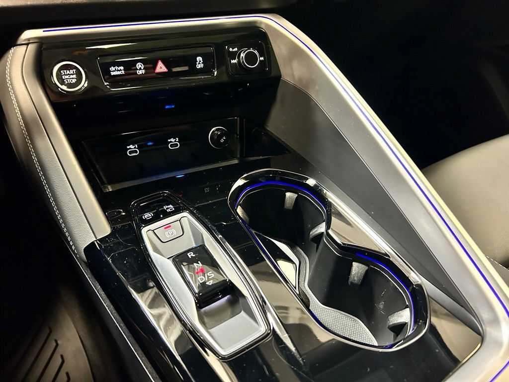 Certified 2025 Audi Q5 Premium w/ Premium Plus AWD/4WD image 18