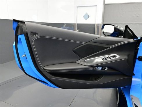 Used 2025 Chevrolet Corvette Z06 image 7