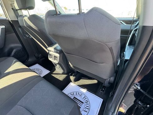 Used 2025 Toyota RAV4 XLE AWD/4WD image 57