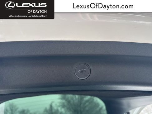 Used 2022 Tesla Model Y Long Range image 33