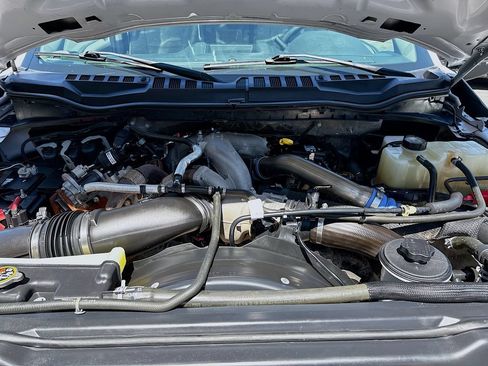 Used 2022 Ford F550 4x4 Crew Cab Super Duty w/ Power Equipment Group image 25