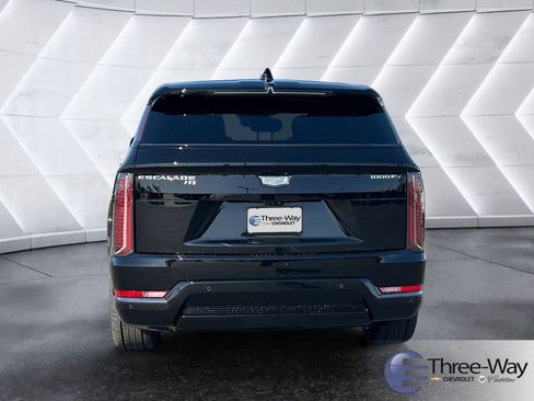 New 2026 Cadillac Escalade IQ Sport 1 w/ LPO, Floor Liner Package AWD/4WD image 4