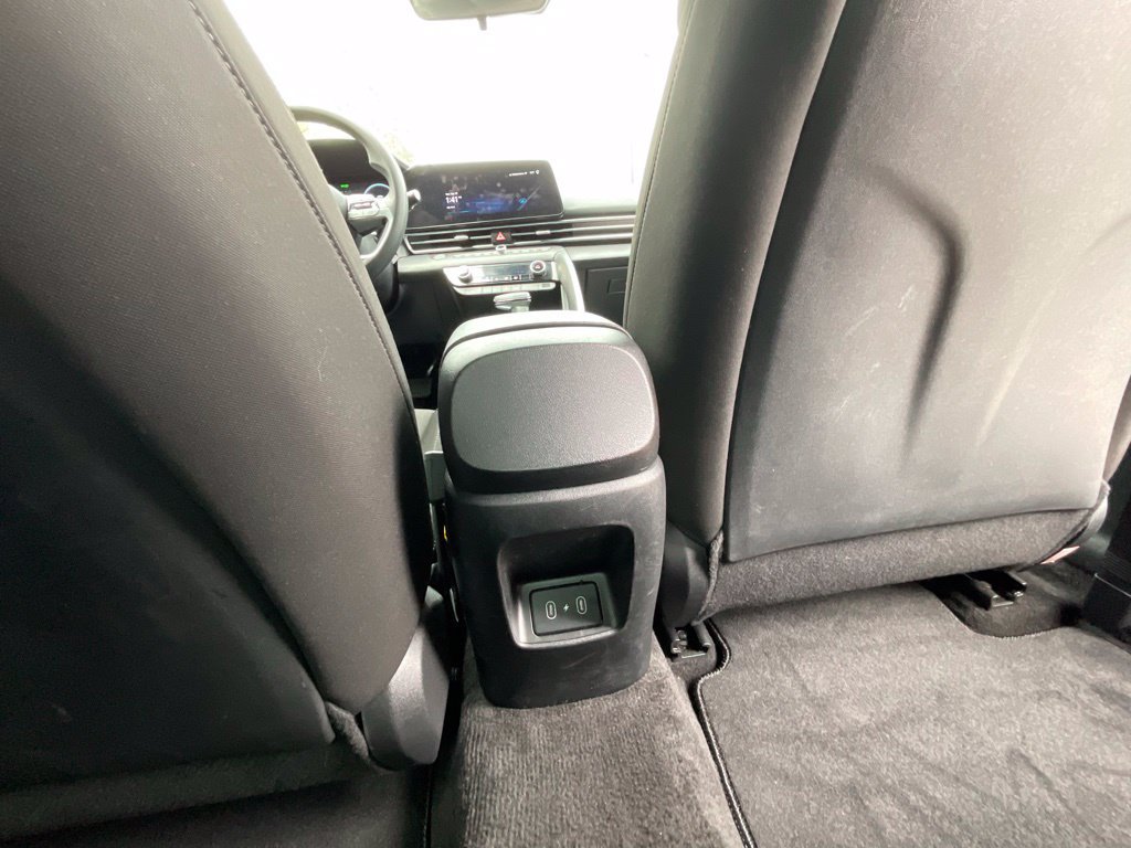 Used 2024 Hyundai Elantra SEL FWD image 25