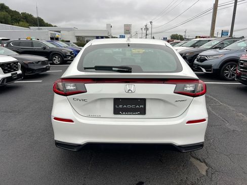 Used 2025 Honda Civic Sport image 4