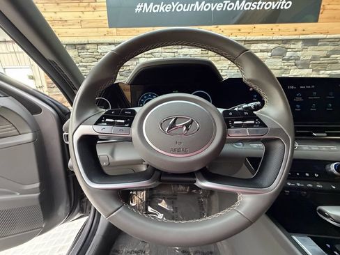 Certified 2023 Hyundai Elantra SEL w/ Convenience Package image 17