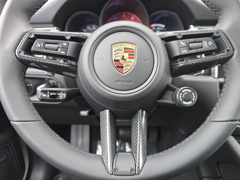 New 2026 Porsche Macan GTS image 19