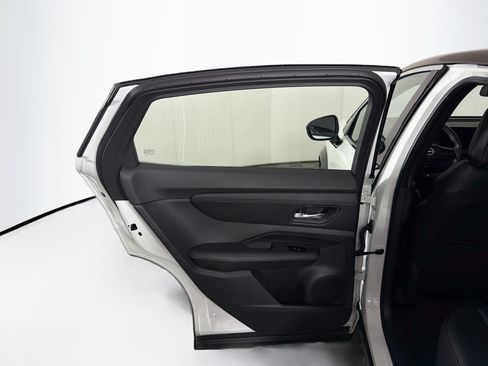 Used 2024 Nissan Ariya FWD image 26