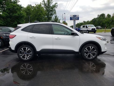 Used 2022 Ford Escape SEL w/ SEL Stealth AWD Package image 4