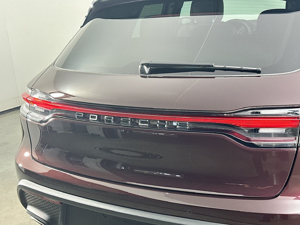 Certified 2026 Porsche Macan Turbo AWD/4WD image 33