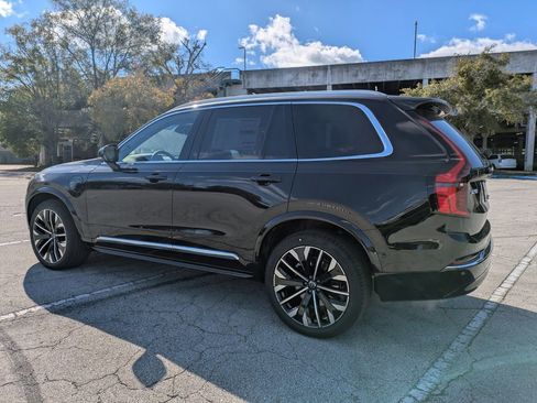 New 2026 Volvo XC90 T8 Plus AWD/4WD image 4