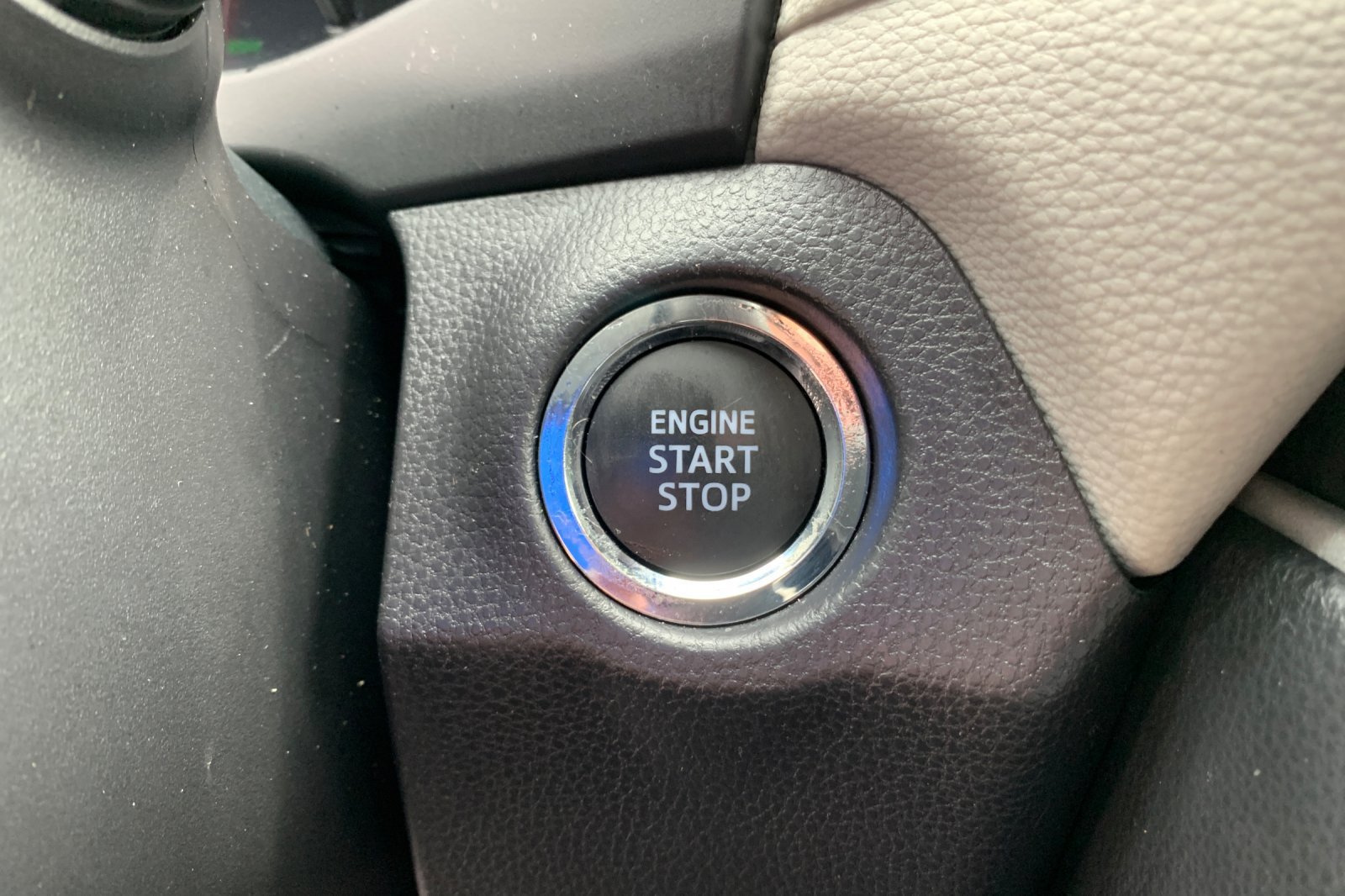 Used 2025 Toyota RAV4 XLE Premium w/ Weather Package AWD/4WD image 27