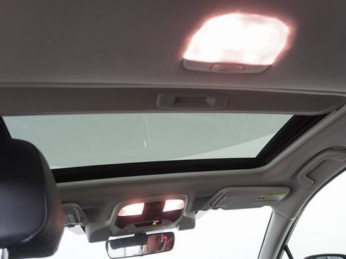 Used 2023 Subaru Crosstrek 2.5i Limited w/ Moonroof Package image 35