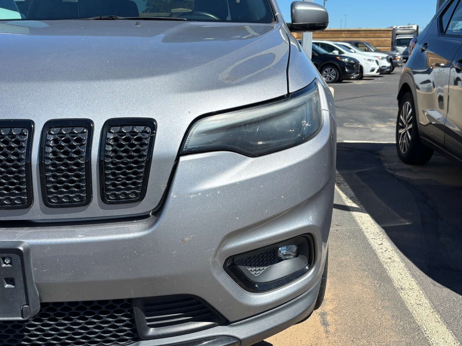 Used 2019 Jeep Cherokee Latitude Plus FWD image 8