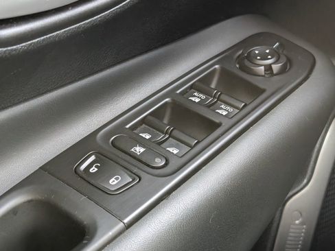 Used 2023 Jeep Renegade Latitude image 22