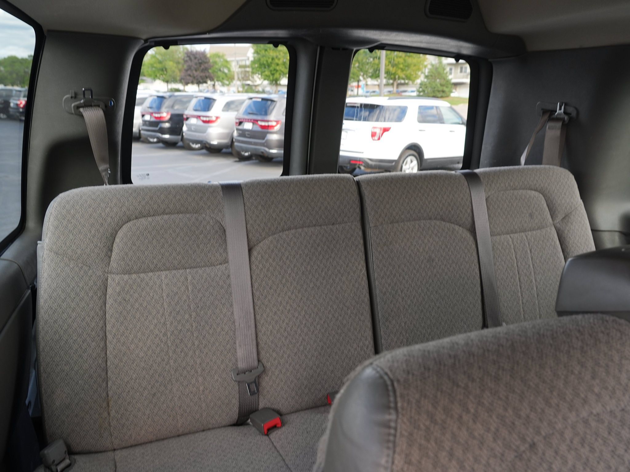 Used 2019 Chevrolet Express 2500 LS w/ Driver Convenience Package RWD image 23