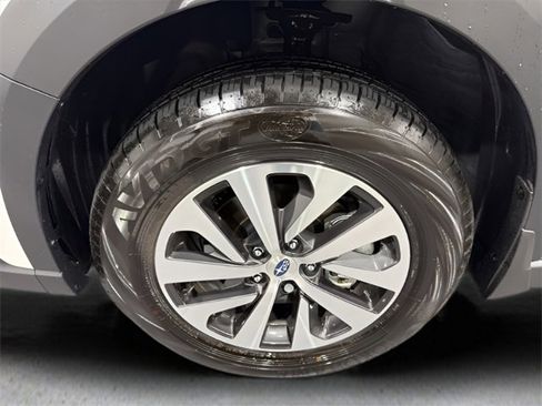 Certified 2025 Subaru Outback Premium w/ Popular Package #1A image 33