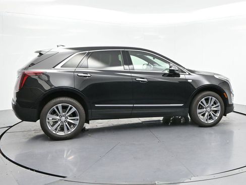 Certified 2025 Cadillac XT5 Premium Luxury FWD image 8